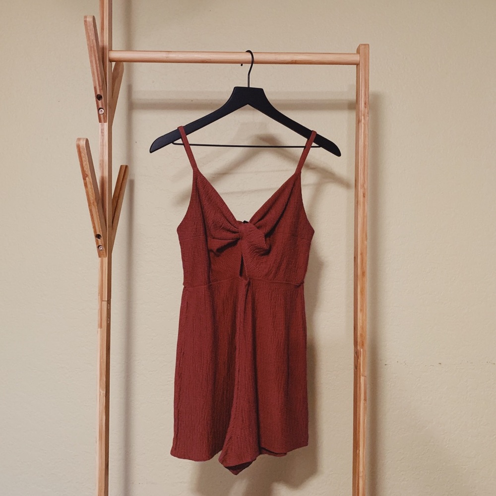 Skinny Strap, Peek-a-boo Middle Twist Romper